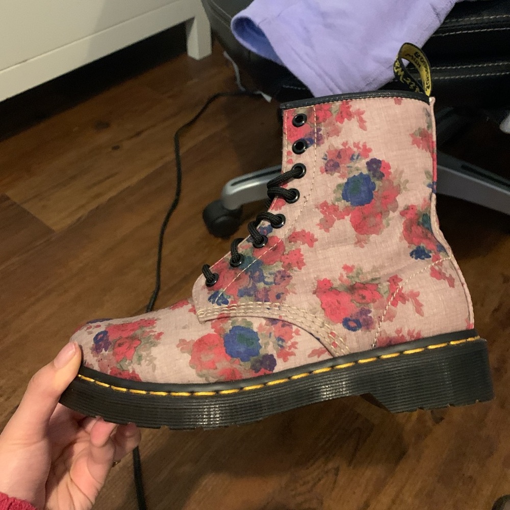 Dr Martens floral boots